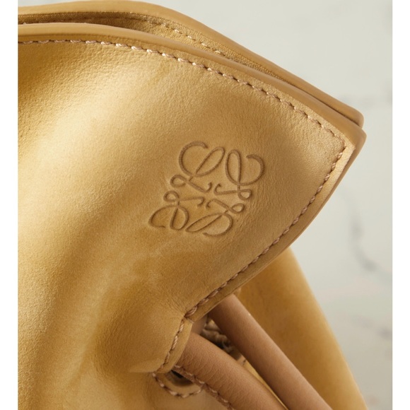 LOEWE
Flamenco leather-trimmed nubuck clutch - Picture 9 of 16